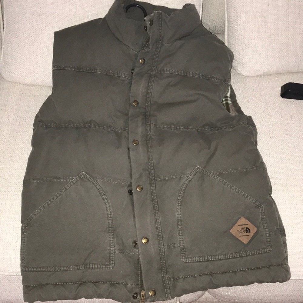 Brand new men’s down north face vest